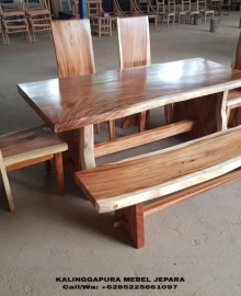 Meja Makan Minimalis Trembesi Utuh, kursi cafe besi, kursi cafe jati, kursi cafe kayu, kursi cafe kayu rotan, kursi cafe rotan, kursi cafe unik, kursi dan meja cafe, kursi makan kayu, kursi makan minimalis, kursi meja cafe, kursi meja makan, meja cafe, meja cafe kayu, meja cafe outdoor, meja kursi cafe, meja kursi cafe outdoor, meja makan minimalis, model kursi makan, model meja cafe minimalis, satu set meja makan, set meja makan, set meja makan minimalis, meja makan trembesi