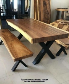 Meja Makan Trembesi Minimalis Mewah, kursi cafe besi, kursi cafe jati, kursi cafe kayu, kursi cafe kayu rotan, kursi cafe rotan, kursi cafe unik, kursi dan meja cafe, kursi makan kayu, kursi makan minimalis, kursi meja cafe, kursi meja makan, meja cafe, meja cafe kayu, meja cafe outdoor, meja kursi cafe, meja kursi cafe outdoor, meja makan minimalis, model kursi makan, model meja cafe minimalis, satu set meja makan, set meja makan, set meja makan minimalis, meja makan trembesi